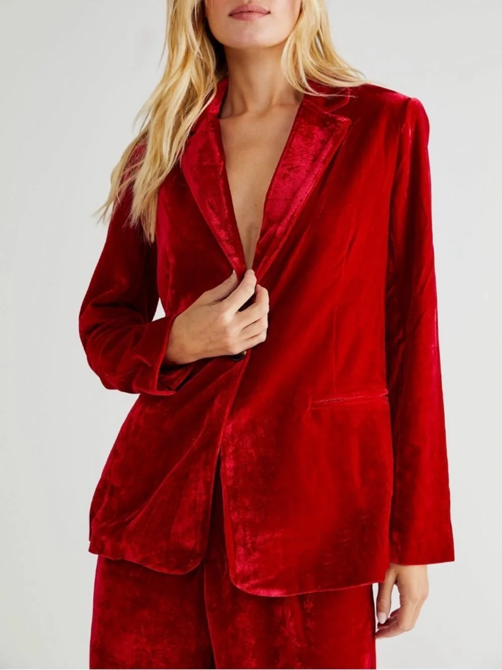 MINKPINK Vibrant Red Velvet Single-Button 2 piece Suit (Blazer and pants) - Picture 5 of 8